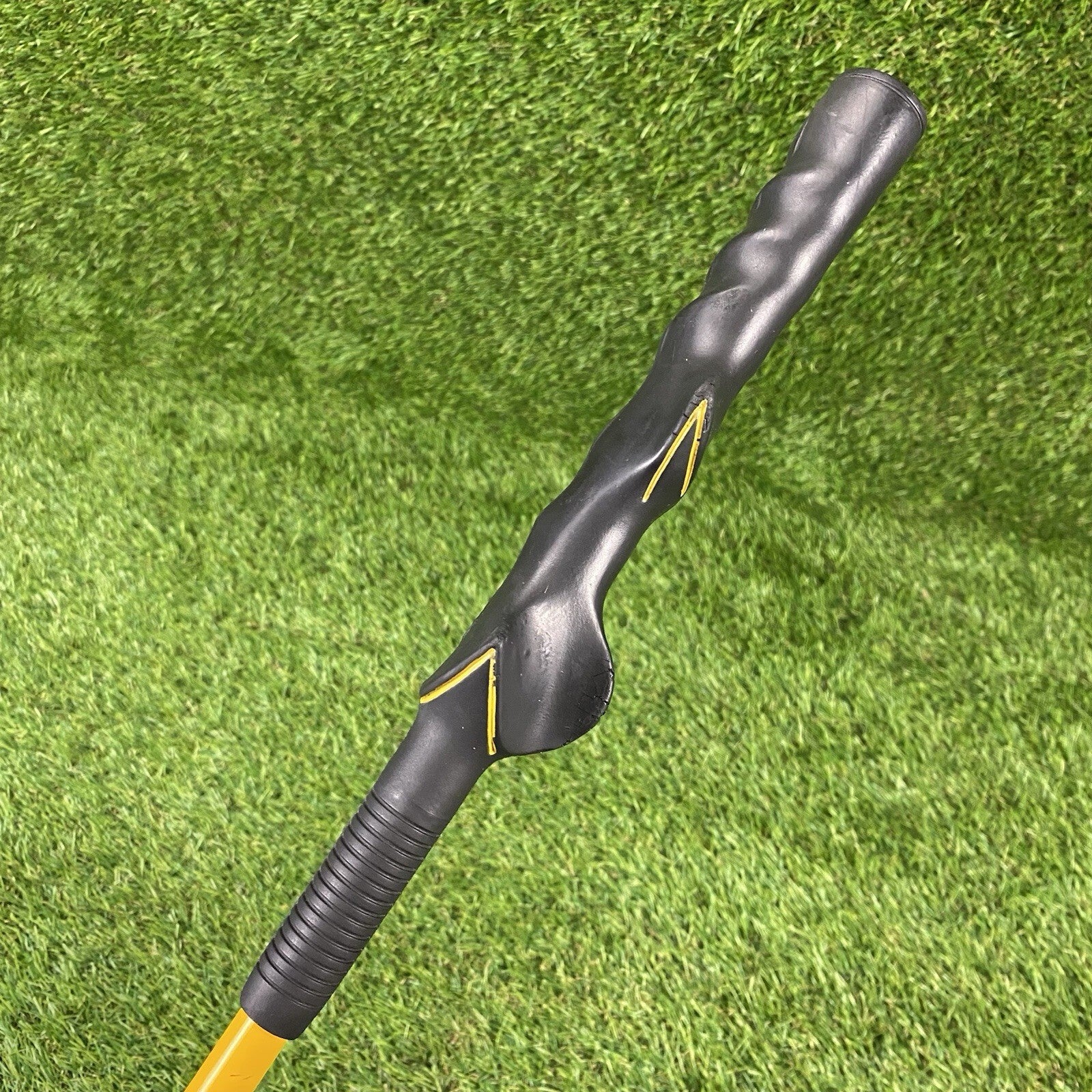 Momentus Golf Swing Trainer Heavy Weight Indoor Practice Iron ⛳️ Men 40oz RH 34"