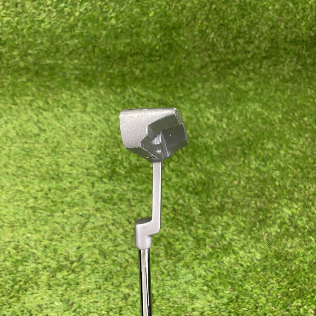 MACGREGOR FINESSE BALATA FACE 35” BLADE PUTTER W/ MACGREGOR GRIP