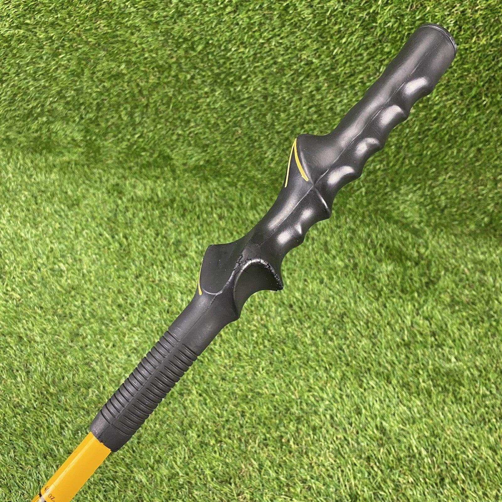 Momentus Golf Swing Trainer Heavy Weight Indoor Practice Iron ⛳️ Men 40oz RH 34"